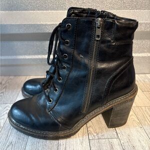 White Mountain Black Lace Up Boots